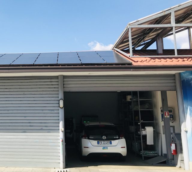 tetto fotovoltaico Locatelli fotovoltaico auto elettrica